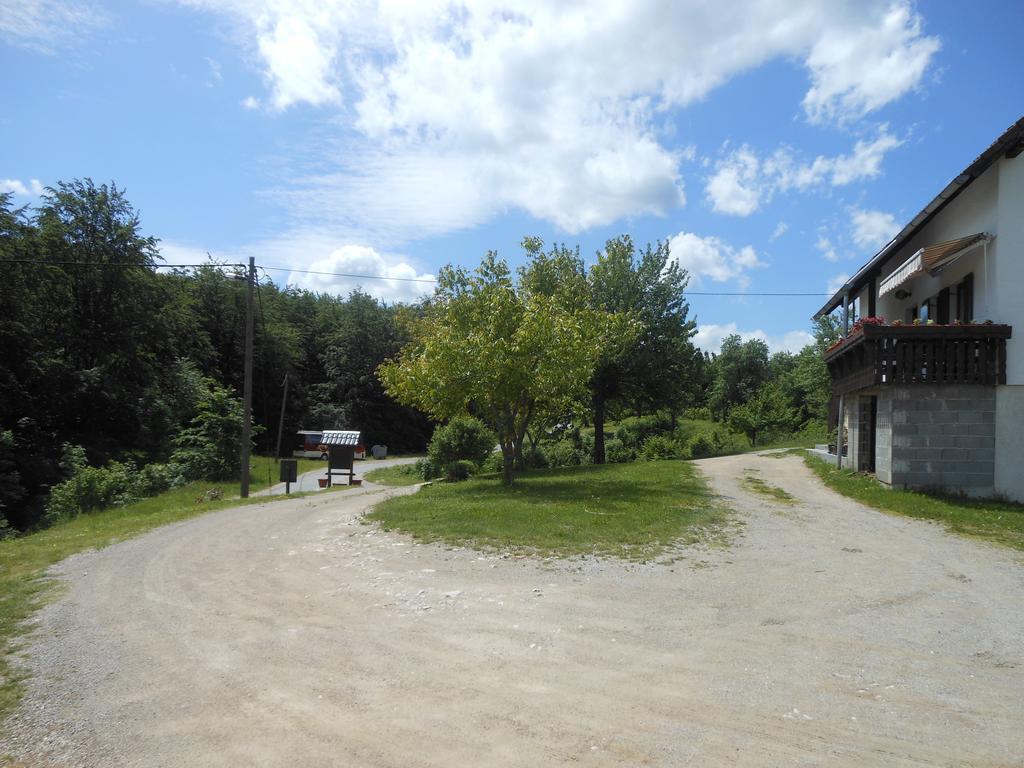 Hotel House Milka Rakovica Exterior foto